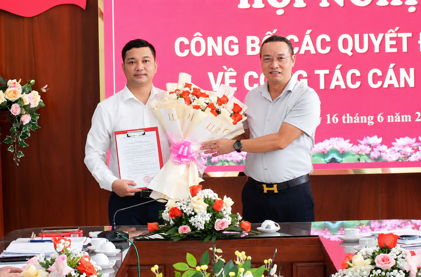 anh tin bai